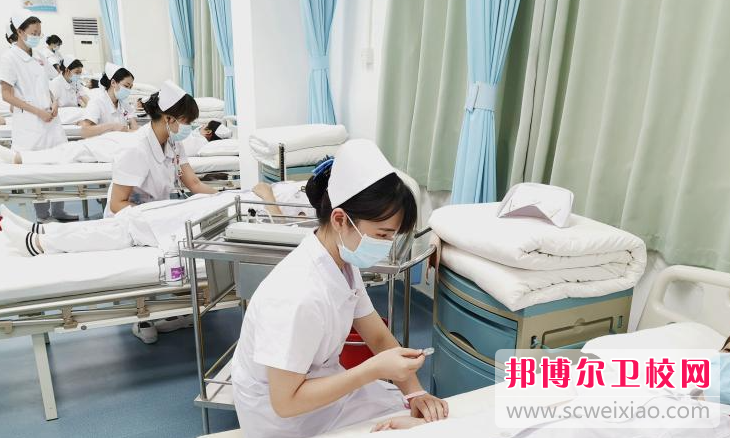 2023年重慶護(hù)理學(xué)校有哪些科目
