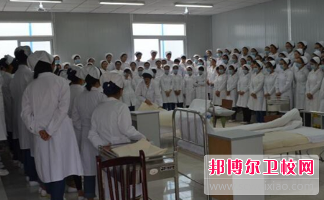 四川2023年女生上護理學校學什么專業(yè)好