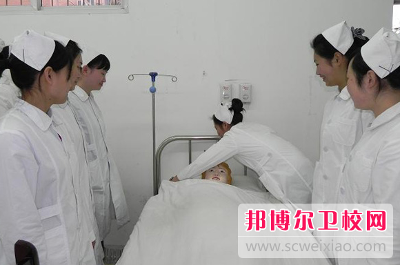 四川2023年女生上護(hù)理學(xué)校學(xué)什么好