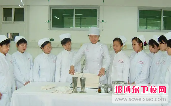 貴州2023年女生上護理學(xué)校學(xué)什么專業(yè)好