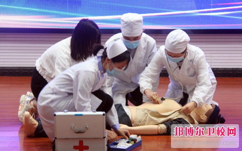 貴州2023年護(hù)理學(xué)校有哪些科目