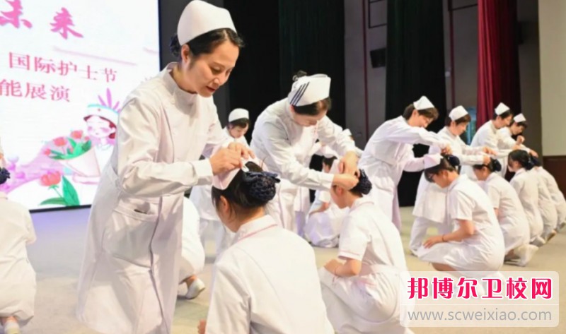 四川2025年護理學(xué)校有哪些專業(yè)適合女生